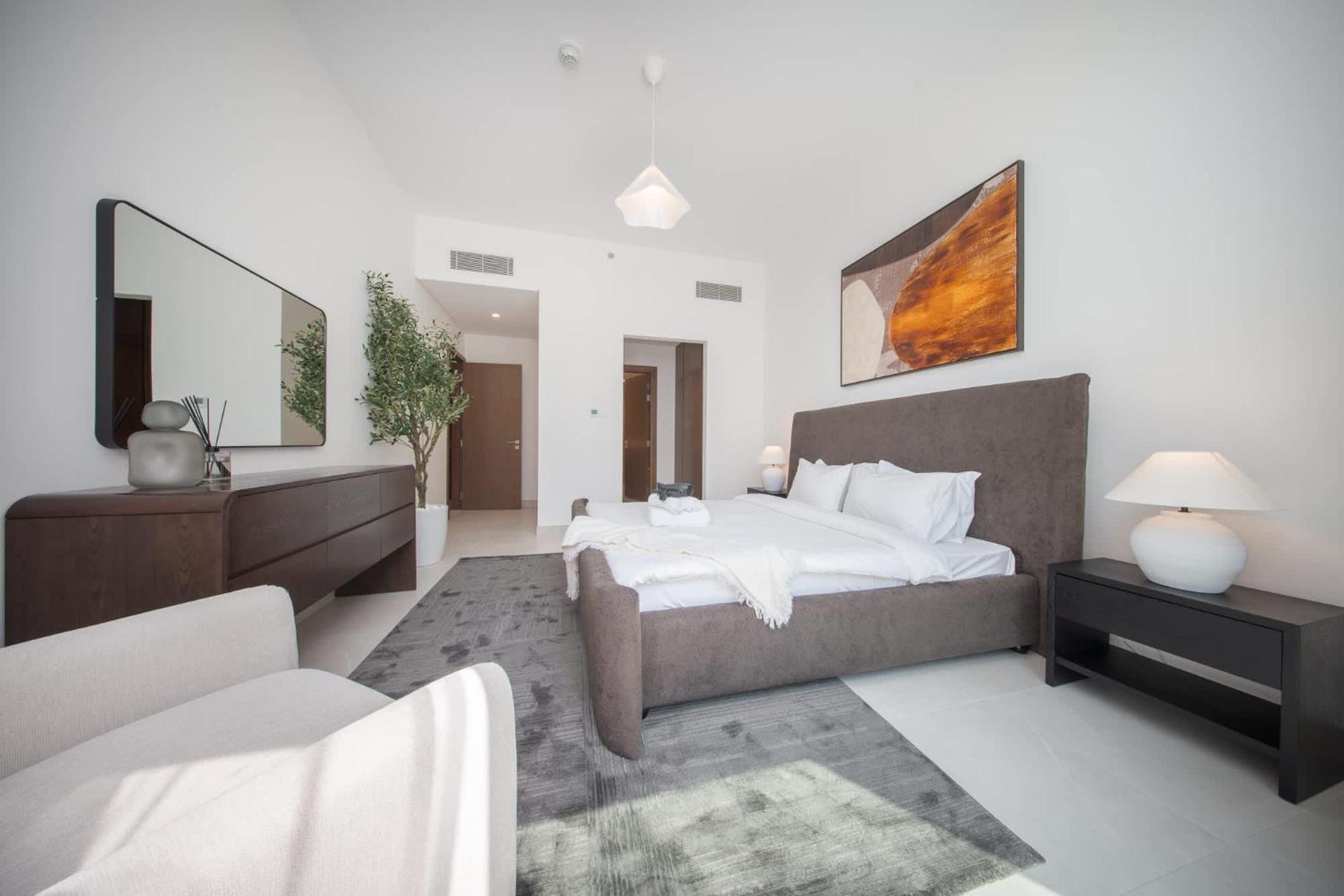 Modern 2 Bedroom - Canal Front * Dubai