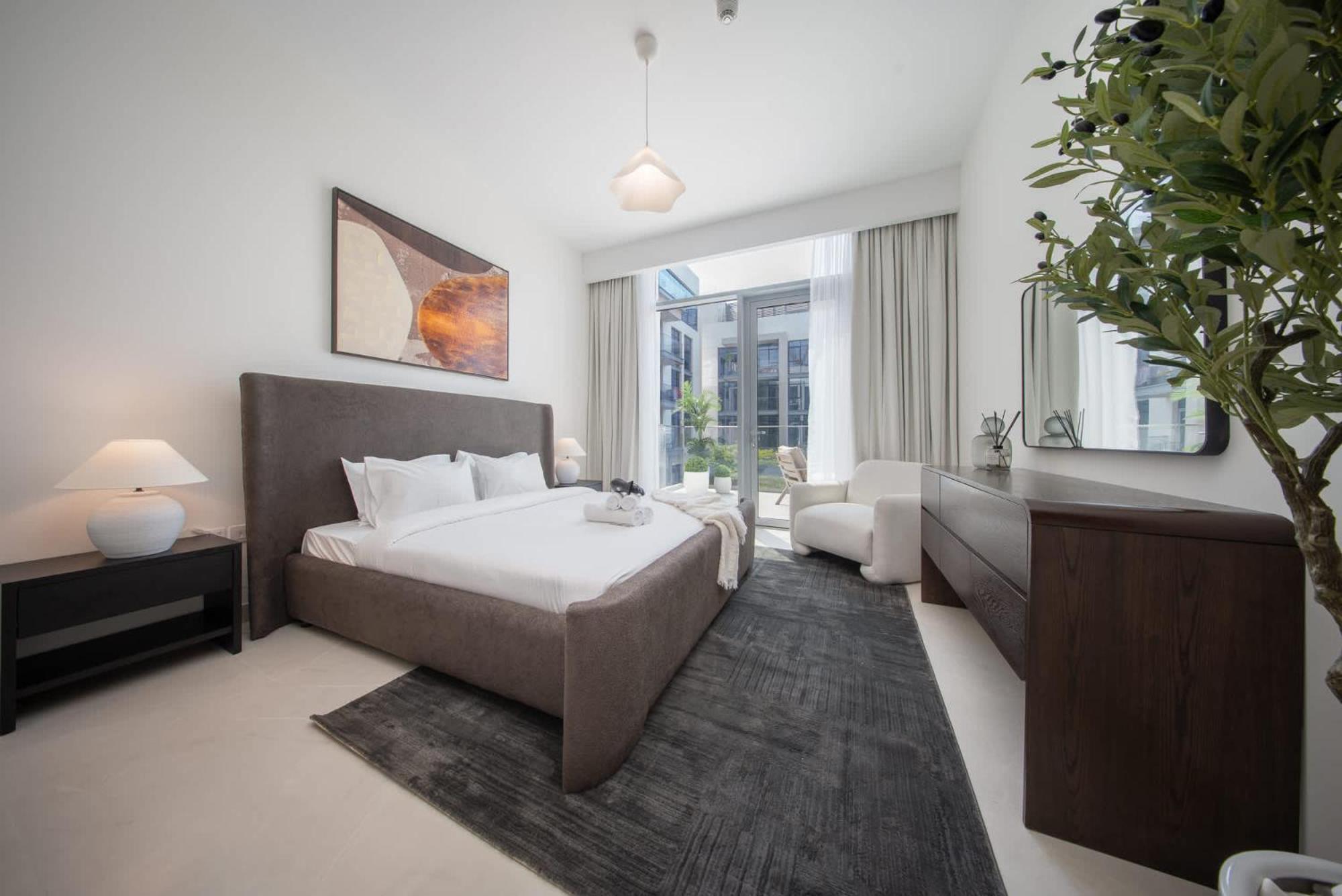 Modern 2 Bedroom - Canal Front